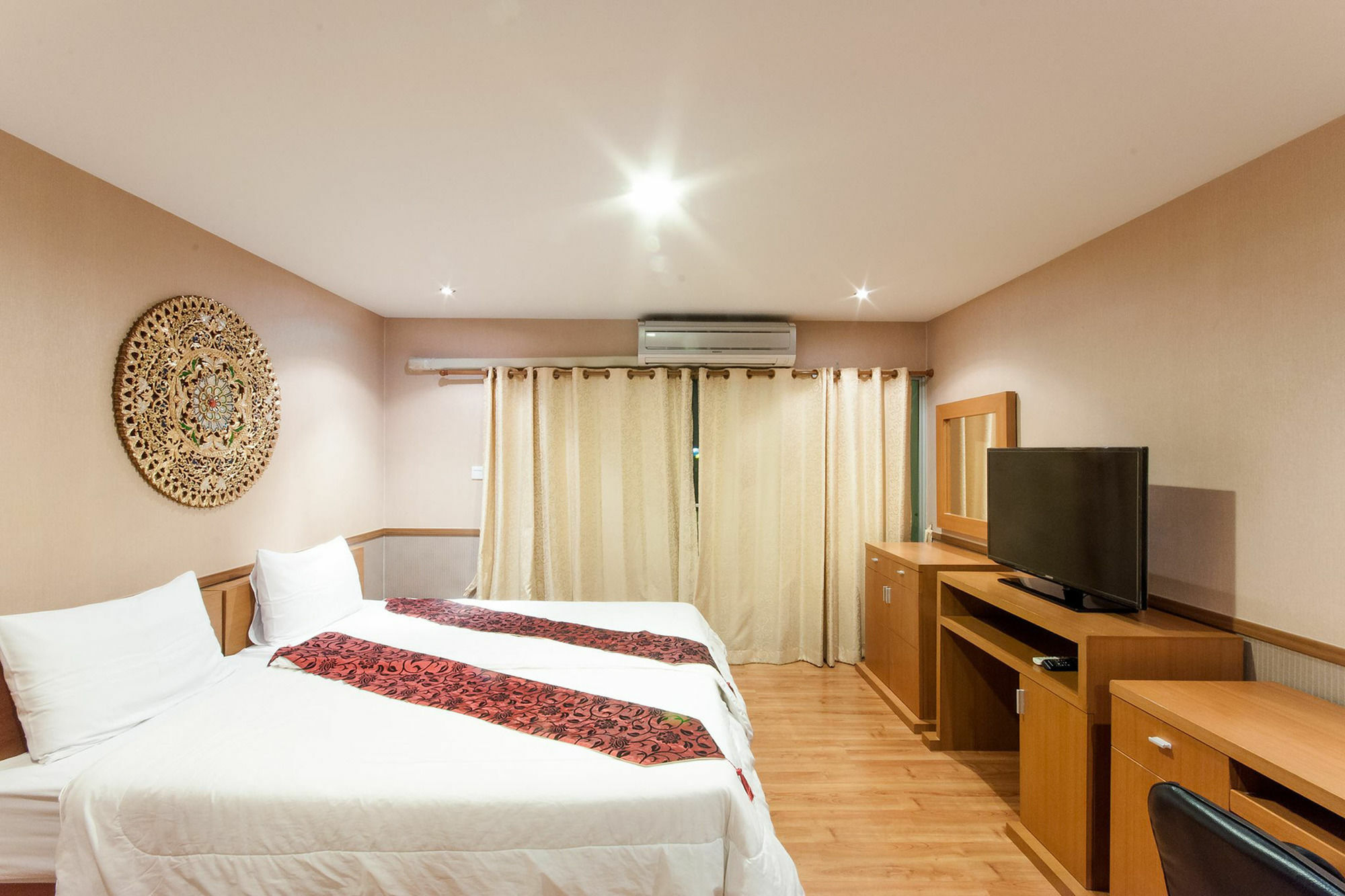 Sa-Bai-Dee Condo Çonburi Dış mekan fotoğraf